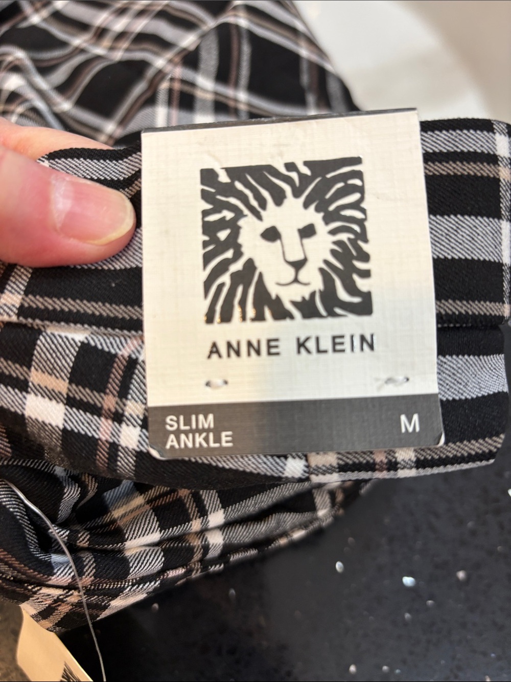 NWT Anne Klein Black & White Plaid Skinny Pants - Picture 7 of 8